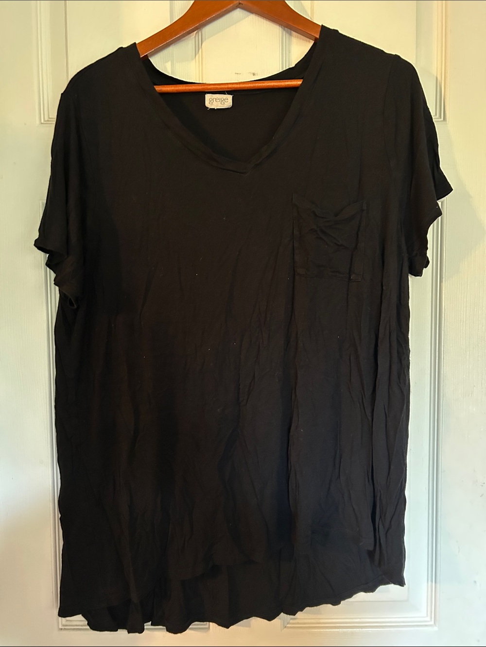 Greige Black V-Neck Short Sleeve Pocket Tee
